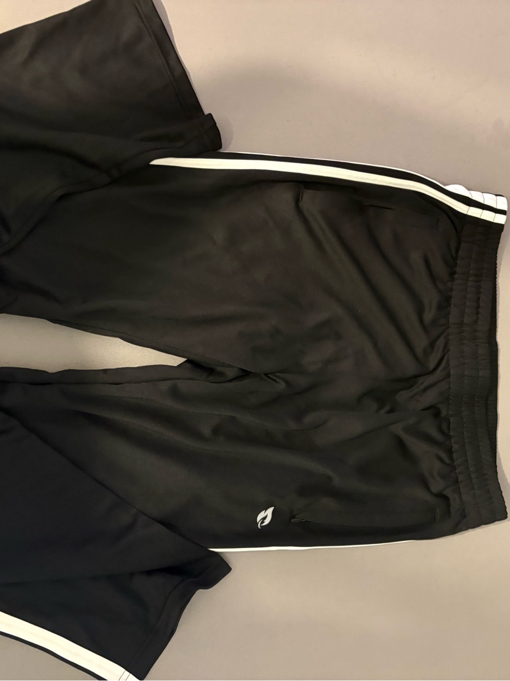 Baleaf Men s Athletic Track Shorts Size M Black White Stripe NWT 100% Polyester